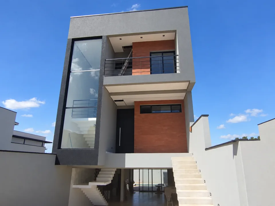 Casa entregue pela Cariati, fachada em dois pavimentos